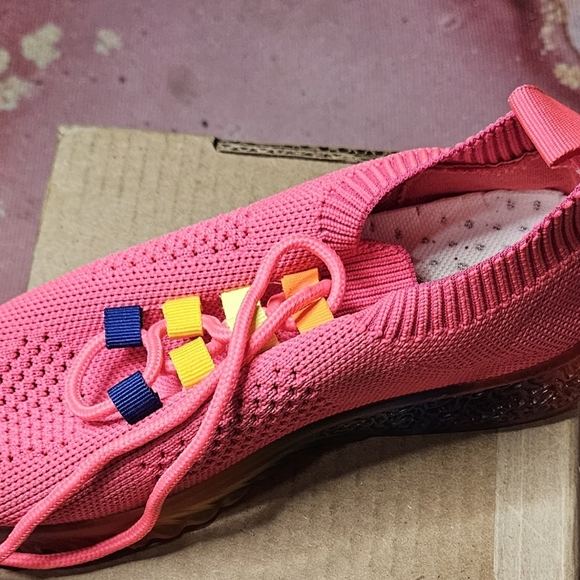 Little girls shoes(NWOT) - Picture 5 of 7